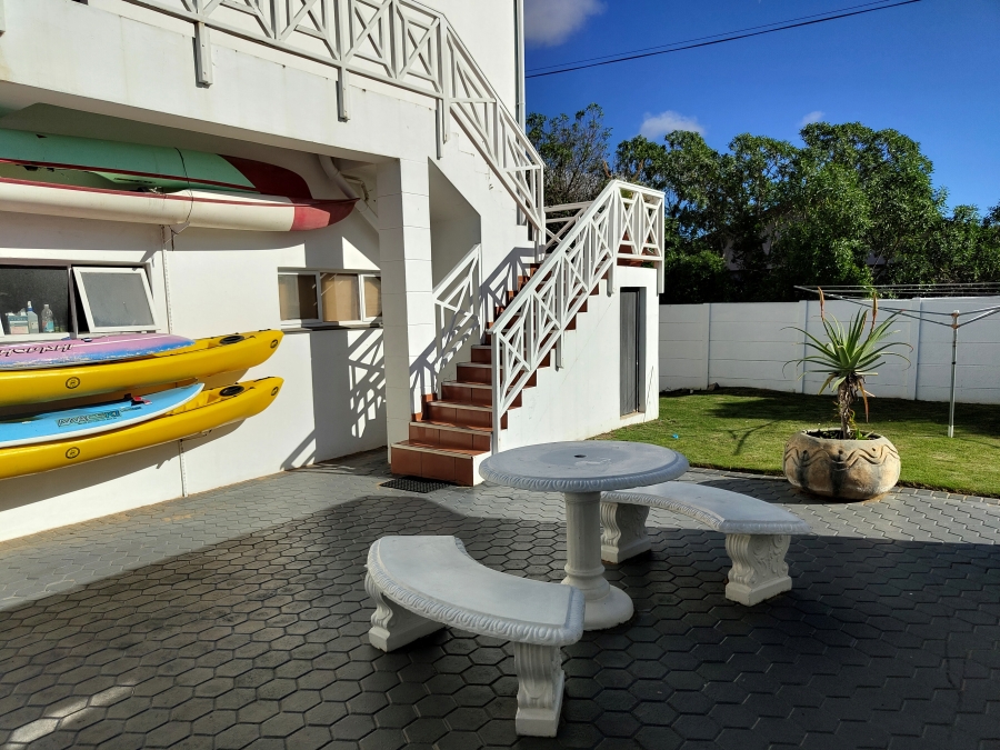 To Let 1 Bedroom Property for Rent in Stilbaai Wes Western Cape